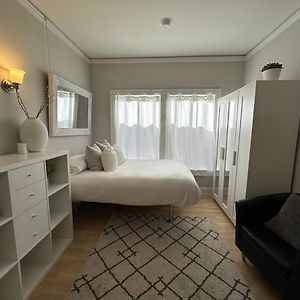 Kleines Studio mit Queensize-Bett